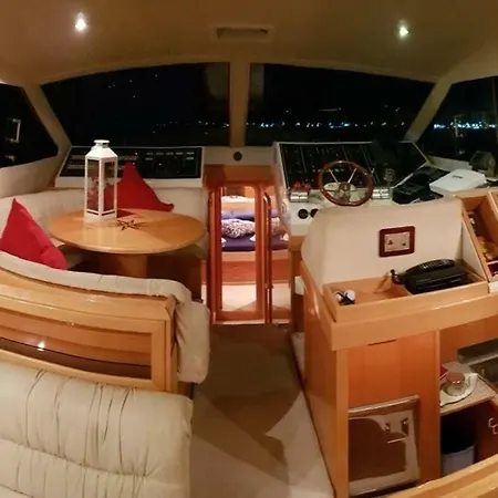 Botel Yacht Forio Ischia *
